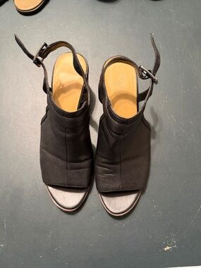 Franco Sarto leather Women’s Black Open-Toe Ankle Strap Sandals